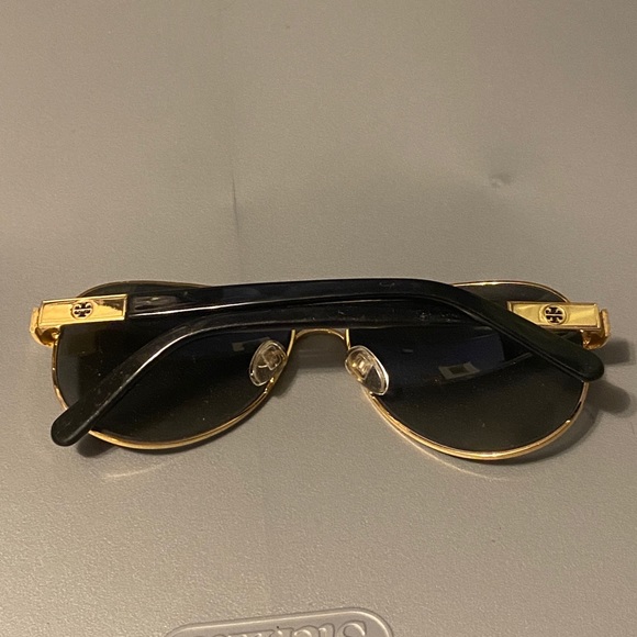 Tory Burch TY 6010 Sunglasses - Picture 2 of 2